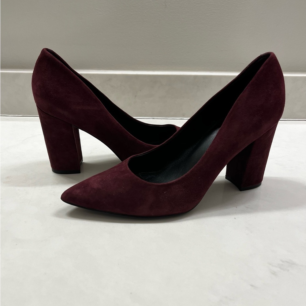 Women’s Marc Fisher Maroon Velvet Block Heels Pointed Toe Size 8.5